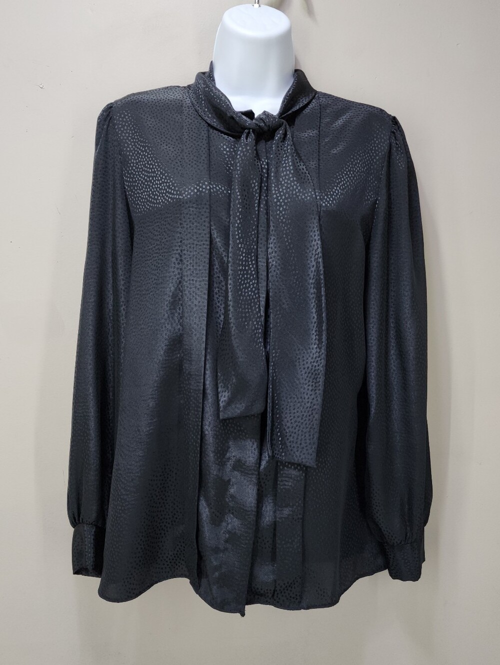 70s Vintage Laura Mae Tie-Neck Blouse
